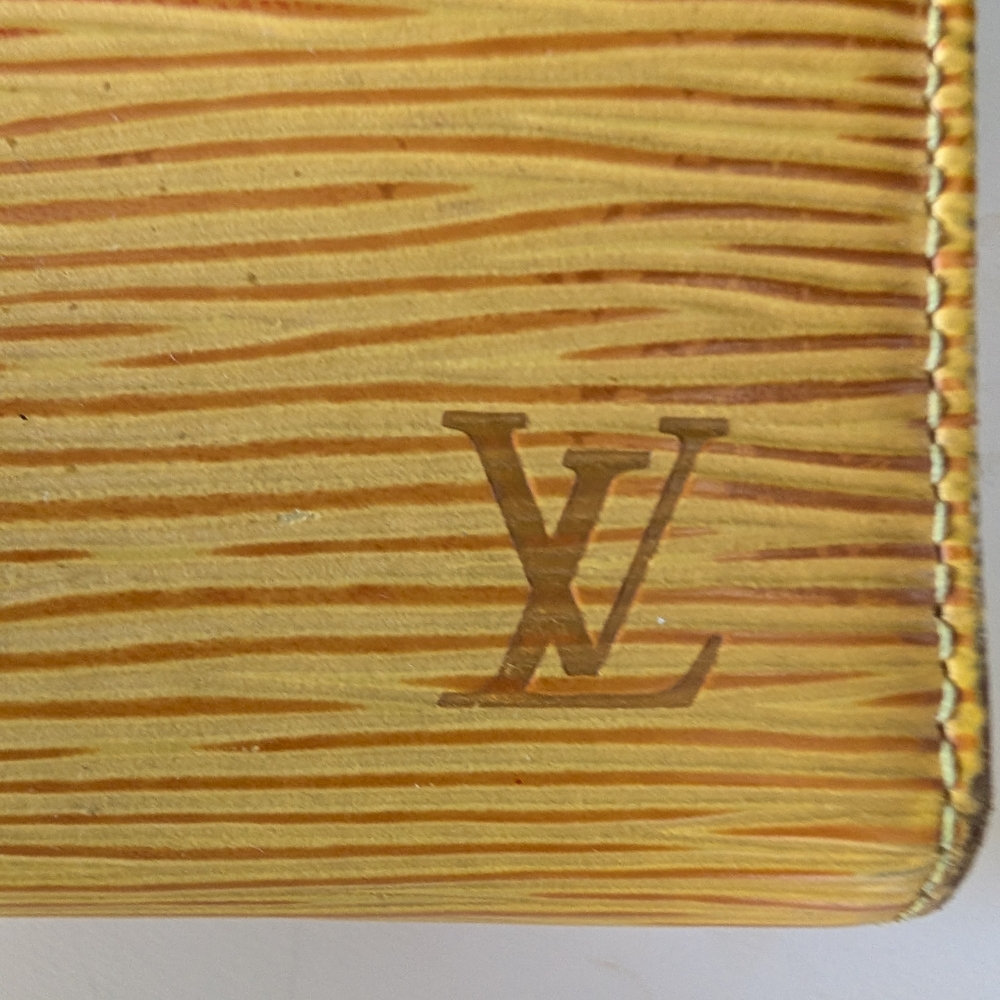 Louis Vuitton Yellow Epi Leather Kisslock Wallet - Picture 14 of 14